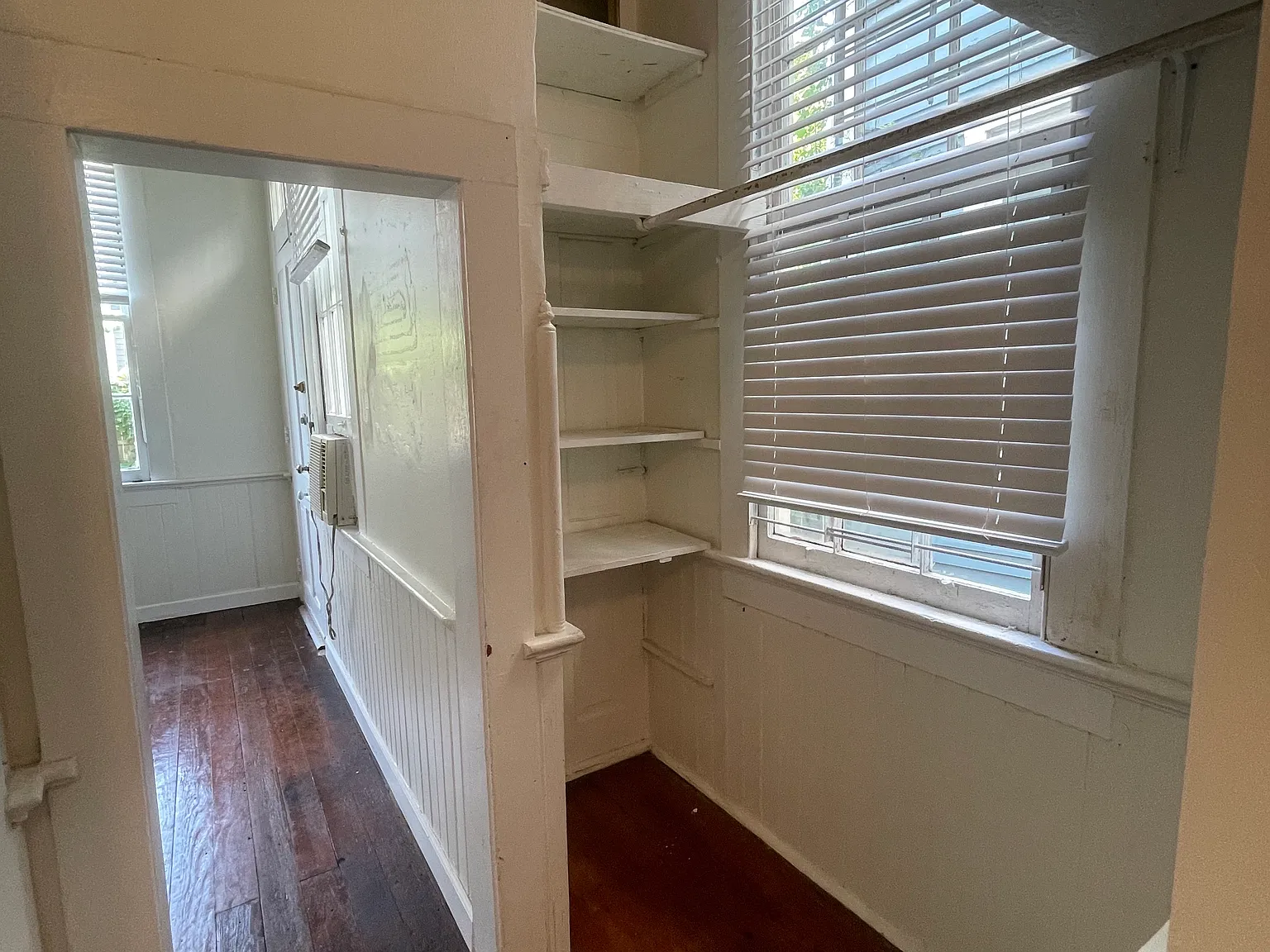 4907 Camp St — Photo 3