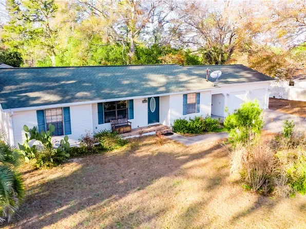 320 Maple Ln, Blackshear, GA 31516