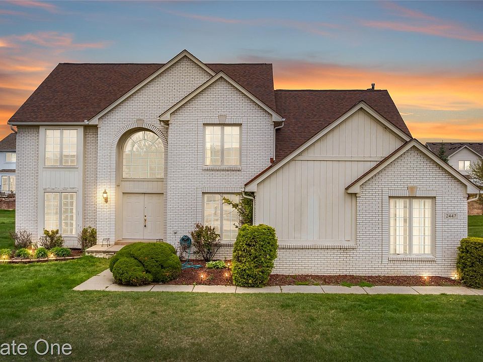 1st image of 2447 Lorenzo Dr
