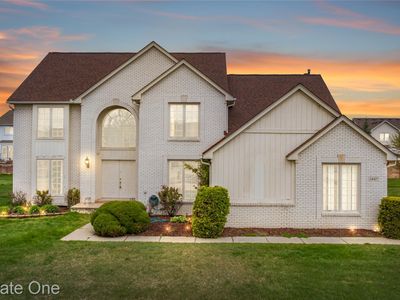2447 Lorenzo Dr, Sterling Heights, MI, 48314