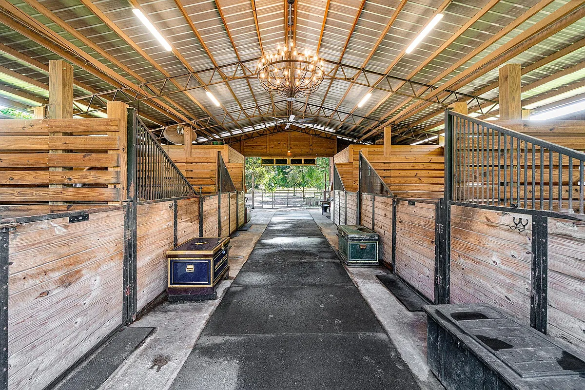 Building Photo - 3479 D Rd