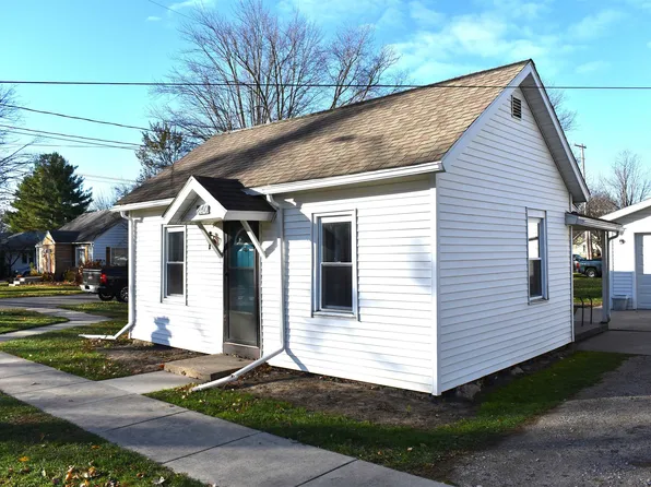 240 3rd St, Breckenridge, MI 48615