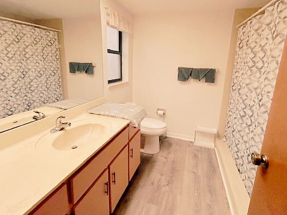 5th image of 524 Bahia Circle Ln #3