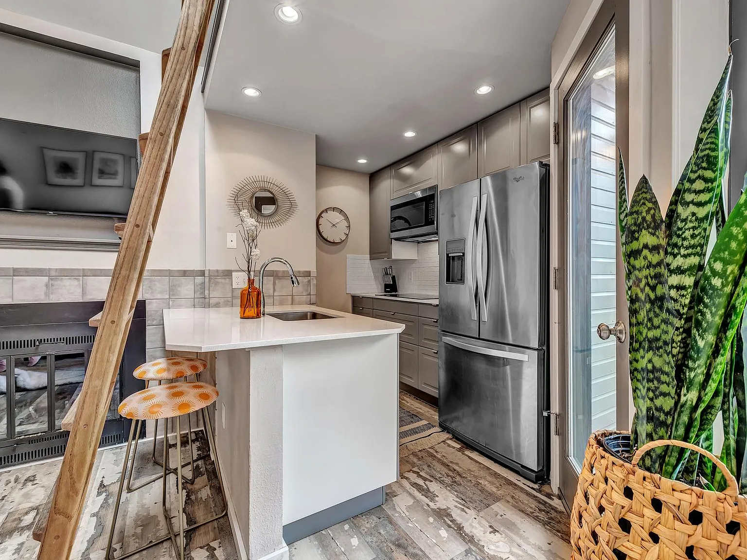 1 bed, 441 sqft, $2,700 — Photo 4