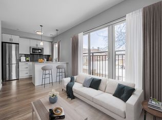 100 Walter St #406, Kitchener, ON N2G 1S4