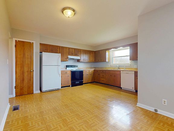 3rd image of 187 S Gamble St