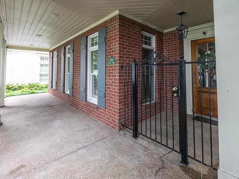 1060 Island Dr — Photo 14