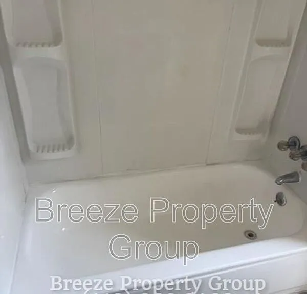 228 Langdon St — Photo 11