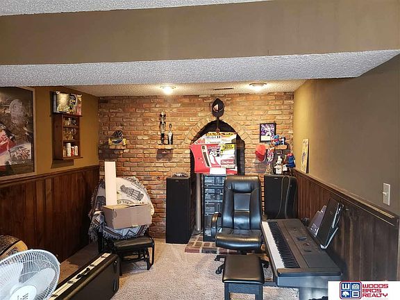 2nd image of 5721 Queens Dr