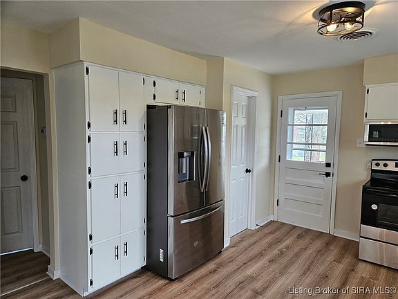 5th image of 115 Woodthrush Drive