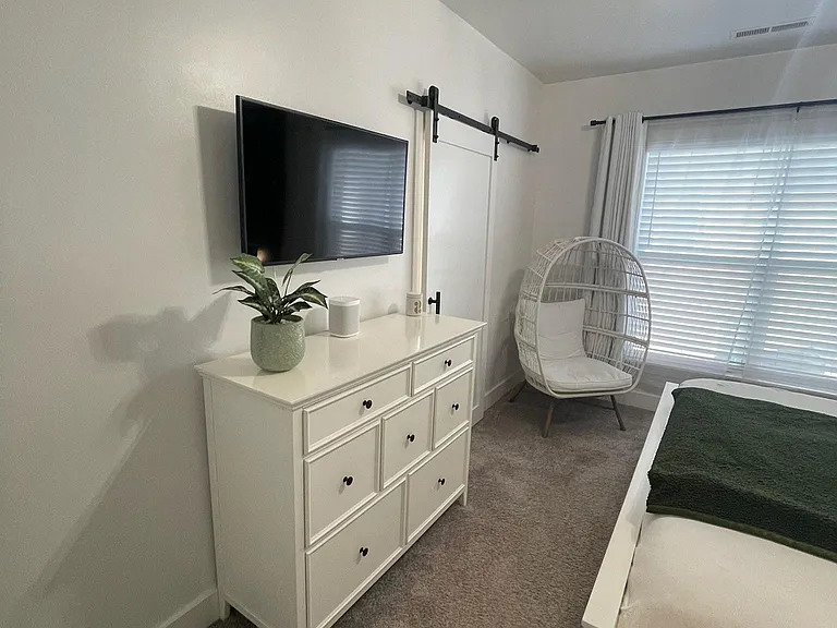 3rd Floor Master Bedroom