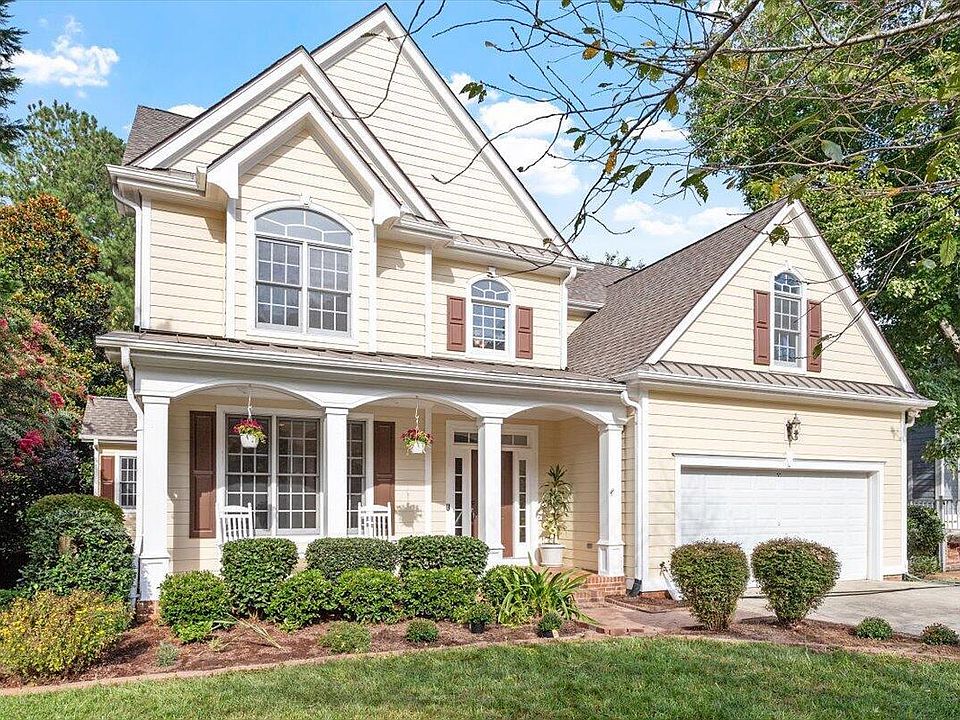 2nd image of 121 Old Larkspur Way