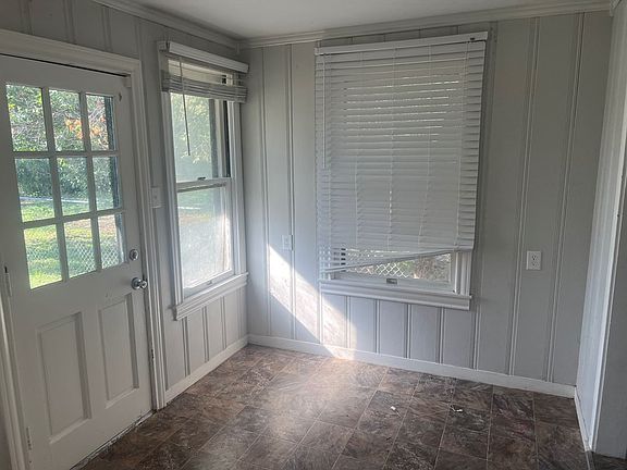 5th image of 2311 Live Oak St