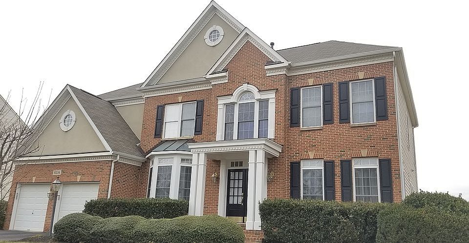 1st image of 15236 Briarcliff Manor Way