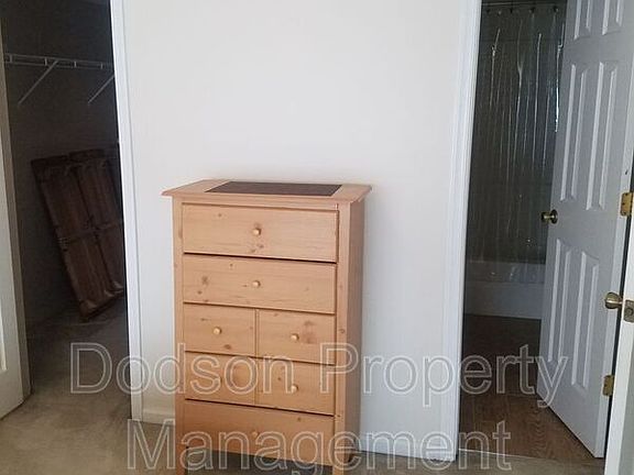 4th image of 1801 Westgate Cir