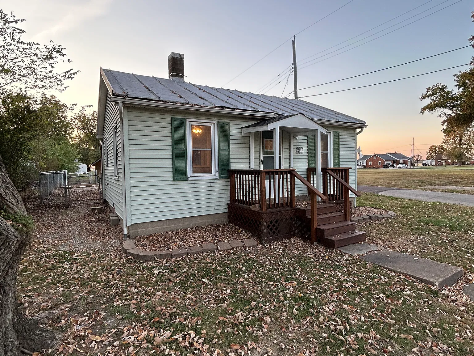 2 bed, 780 sqft, $1,200 — Photo 1