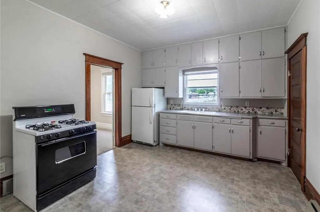 2 bed, 749 sqft, $1,500 — Photo 4