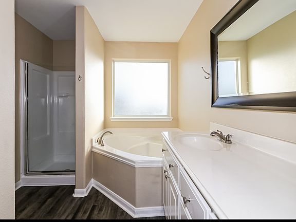4th image of 4608 Sterling Springs Dr #303
