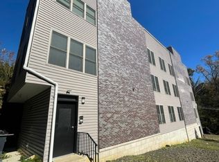 641 Green Ln #9, Philadelphia, PA 19128
