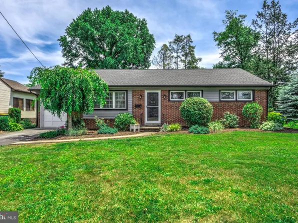 513 S 6th St, Denver, PA 17517