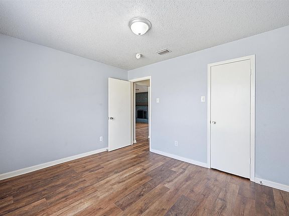 4th image of 1717 Austrian Rd