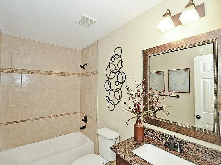 12225 Medina Lake Dr — Photo 18