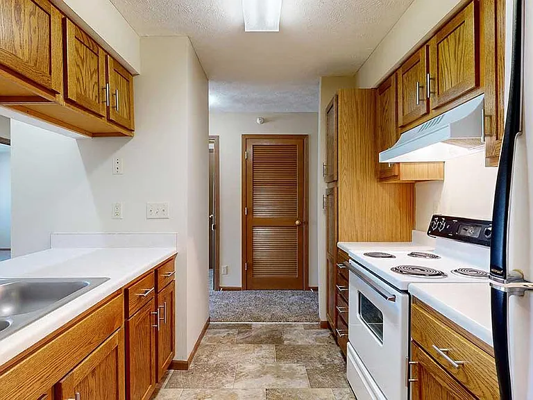 Pine Lake Heights Apartments — Photo 64