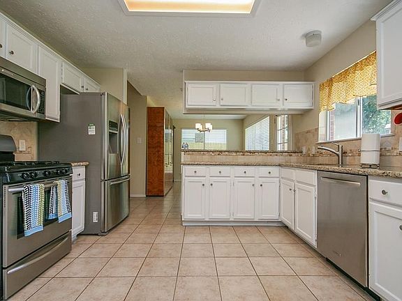 3rd image of 3522 Pecan Point Dr