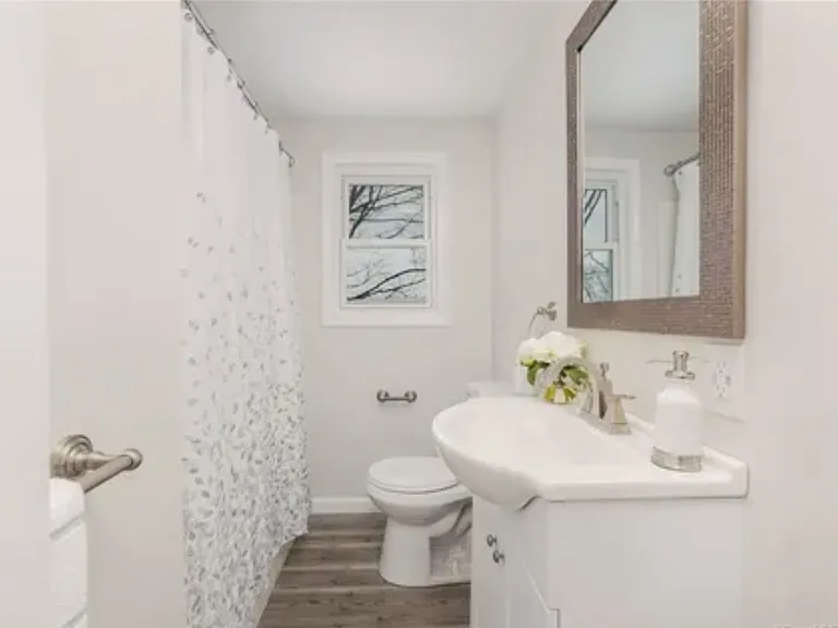 73 Coram Rd — Photo 7