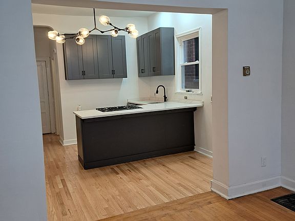 4th image of 2623 N Southport Ave #1FFB