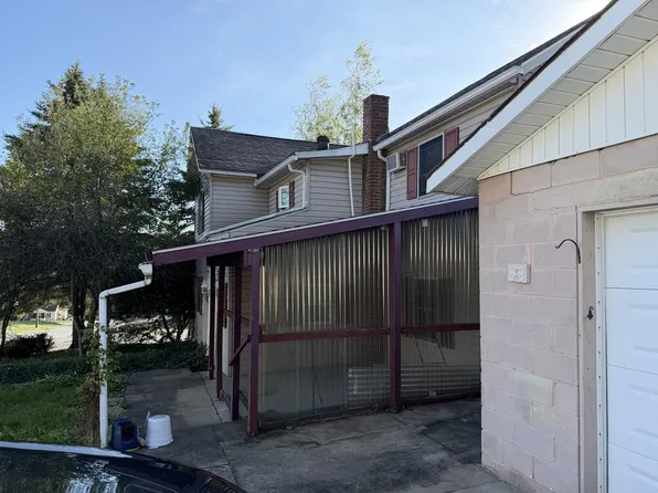 2401 Lovell Ave, Northern Cambria, PA 15714
