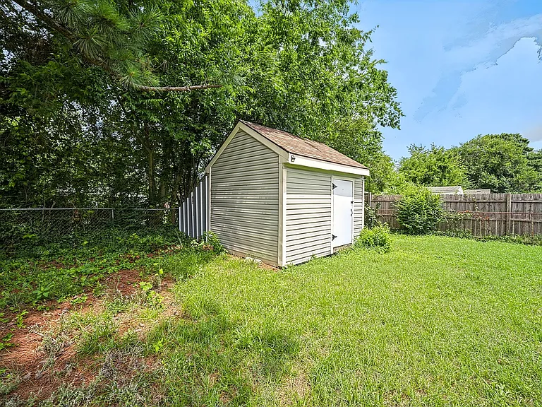55 Greeneland Blvd — Photo 24