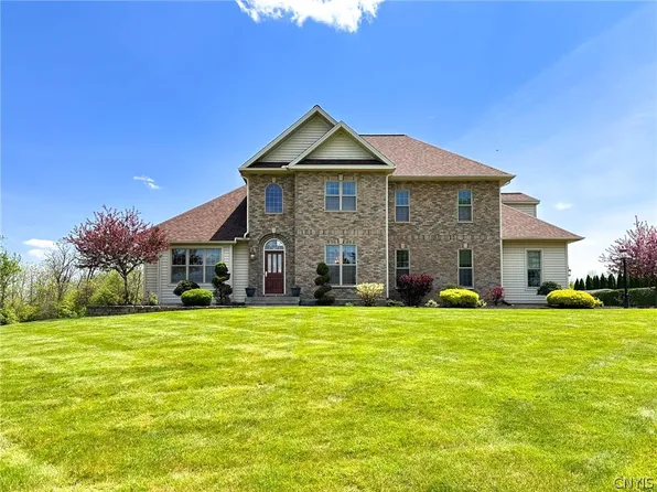 99 Cross St, Yorkville, NY 13495