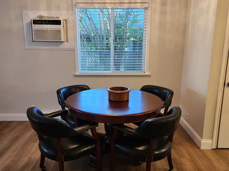 727 Rocky Road Dr — Photo 8