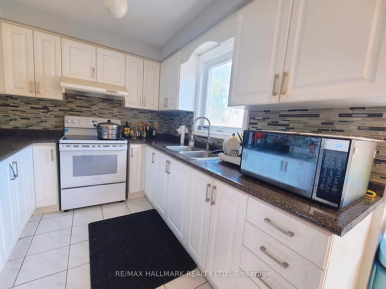 63 Cairns Dr — Photo 11