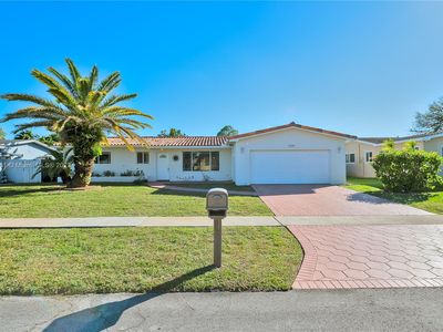 11040 NW 16th St, Pembroke Pines, FL, 33026