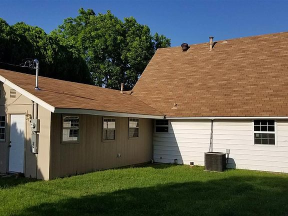 4th image of 216 Glasgow Dr