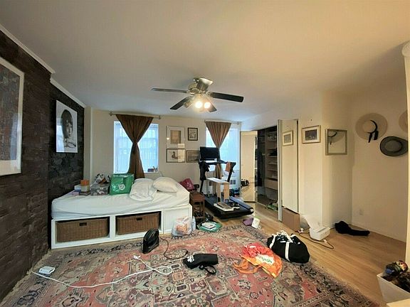 4th image of 422 W 22nd St APT 1
