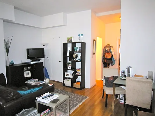 Rented by JK Dansar Corp | media 28