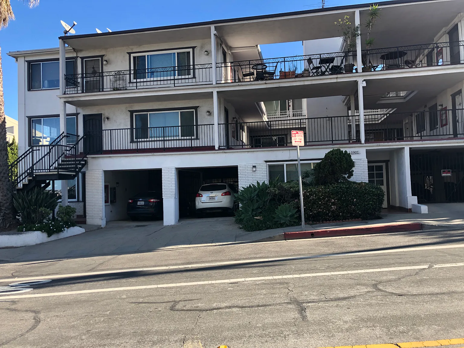 1 bed, 820 sqft, $2,995 — Photo 1