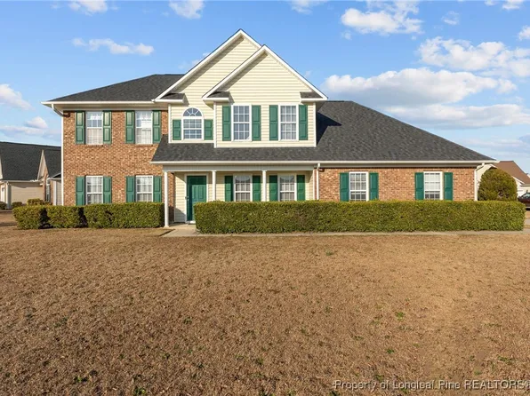 1945 Caviness St, Fayetteville, NC 28314