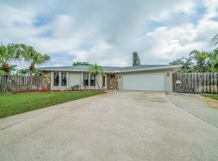 370 Rio Ln, Melbourne, FL 32903