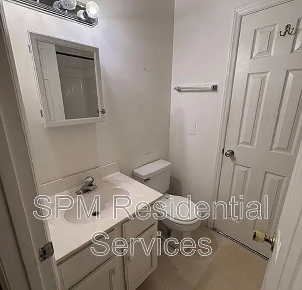 2705 Mayfair Dr #H-303 — Photo 12