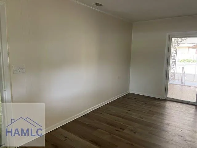 706 E Howard St #0 — Photo 8