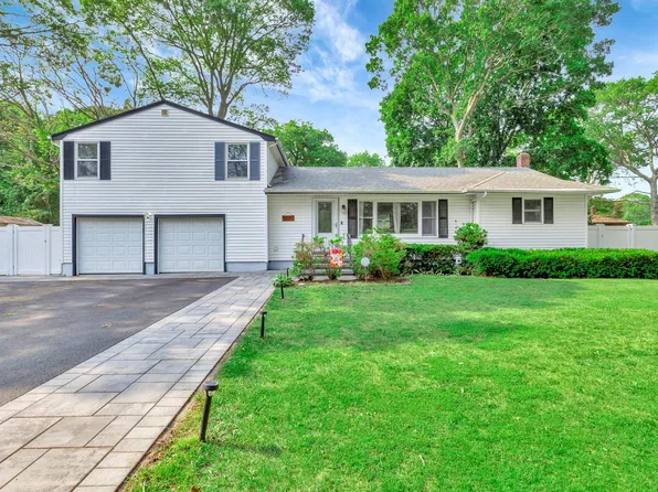 11 President Road, Mastic Beach, NY 11951