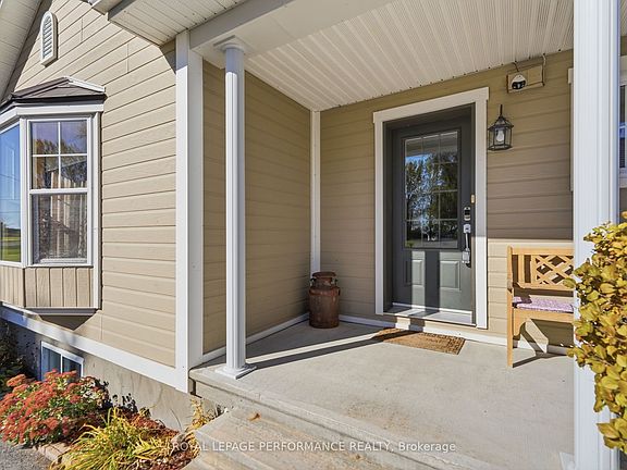 3rd image of 2204 Bay Rd