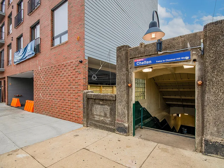 Station Square — Photo 101