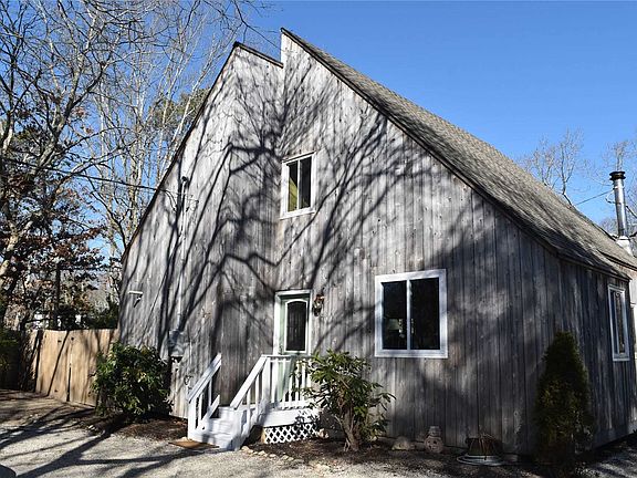 2nd image of 14 Chestnut Ln