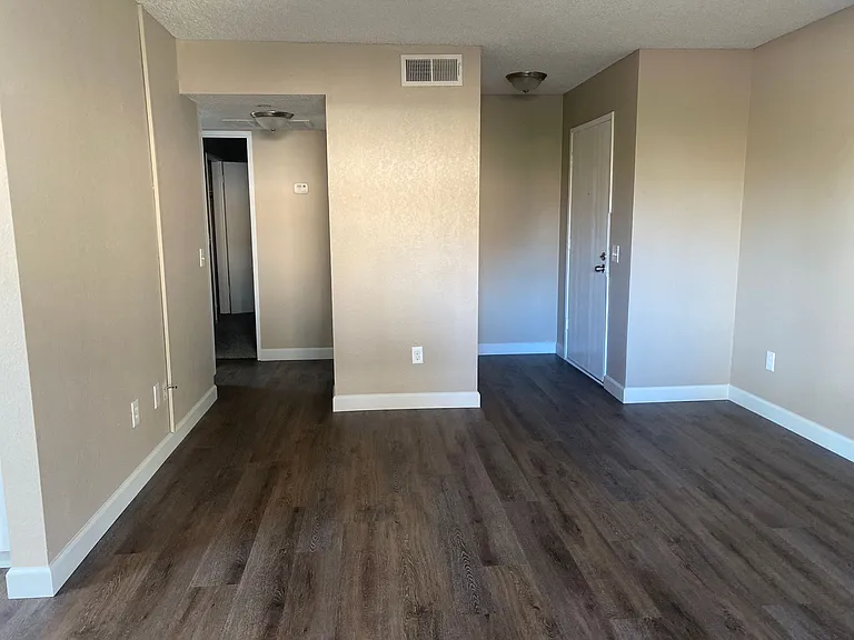 5727 Sutter Ave — Photo 8