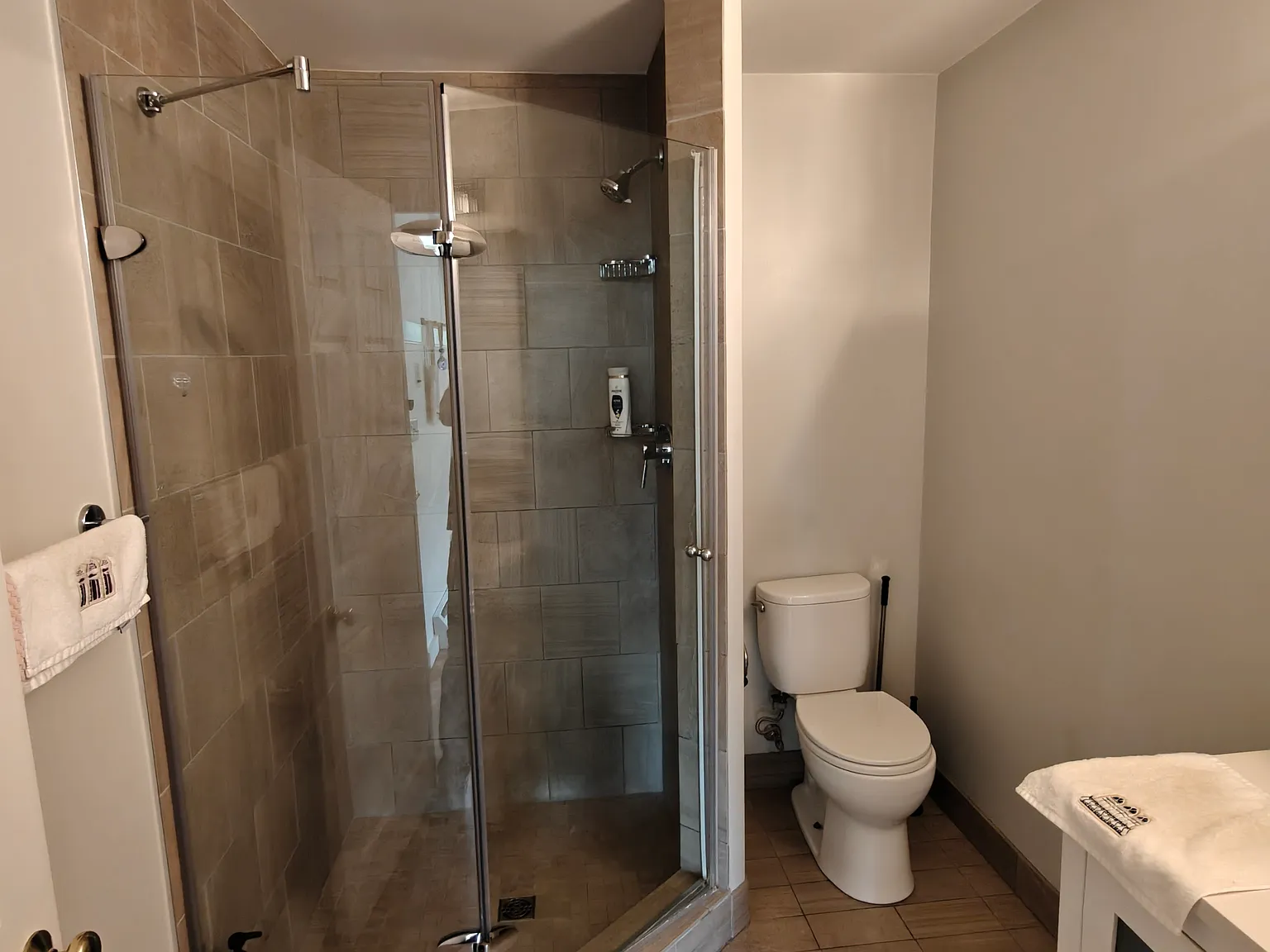 2 bed, 1800 sqft, $4,950 — Photo 4